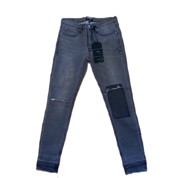 NWT Umgee Distressed Jeans - 28 - Picture 3 of 10